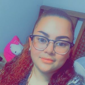 Meet your Posher, Ana